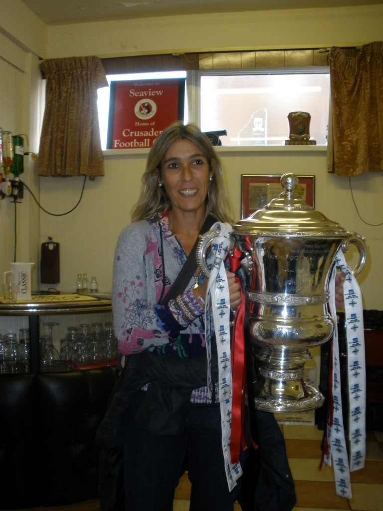 CRISTINA, CON LA COPA